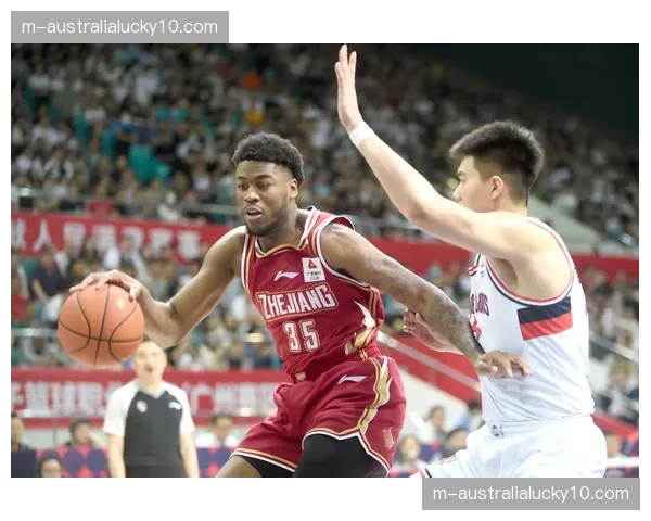 浙江稠州金租防守效率跻身前五 但篮板保护薄弱制约上限